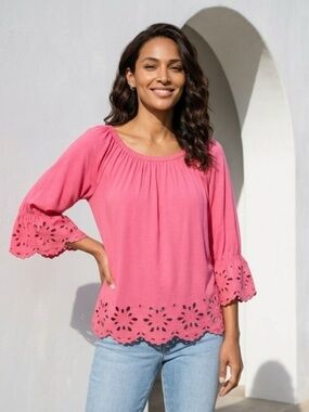 NWT - Cupio - Pink 3/4 Sleeve Cut Out Border Hem Top - Size Large